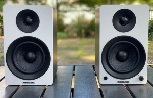 Pint-sized Powerhouses: Popular Science reviews the Ai41 Powered Speakers