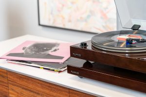 Does An Anti-Vibration Isolation Base Really Improve A Turntable’s Performance?