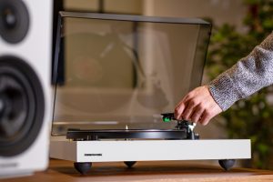 Tom’s Guide Comprehensive Review of the Fluance RT81+ Turntable